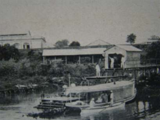 Ladário, Ponte de desembarque para lanchas